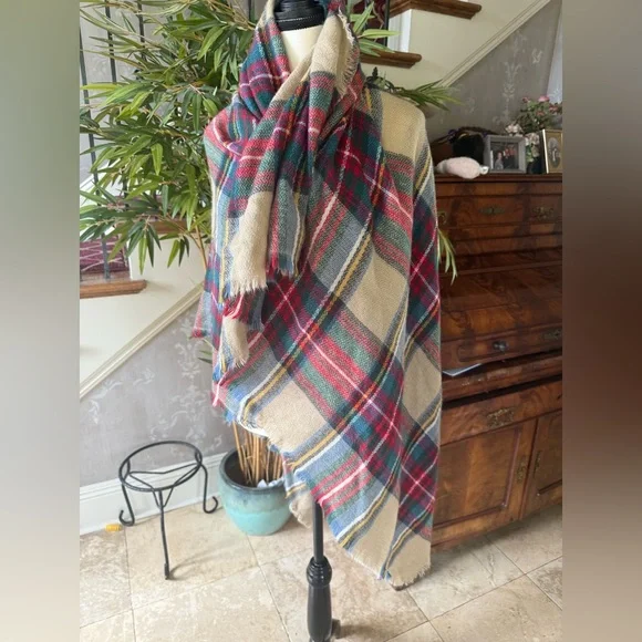 NEAL LINK blanket, scarf for ladies plaid excellent condition super SOFT - Picture 2 of 9